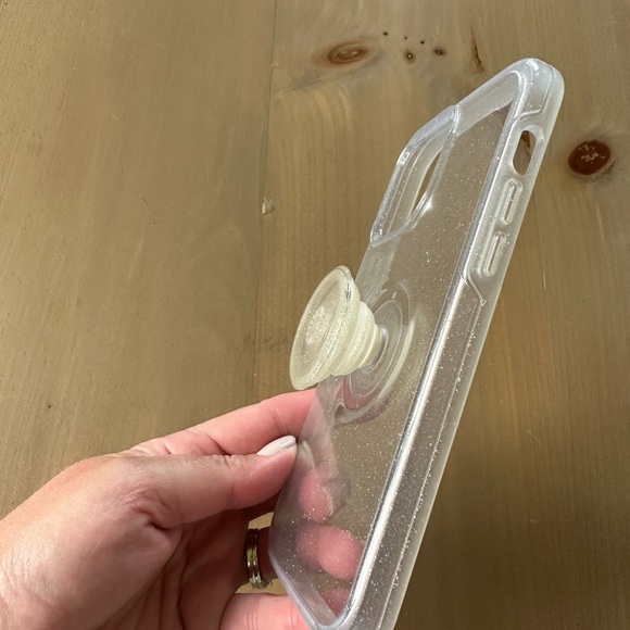 Otterbox for iPhone 14 pro max - Picture 3 of 3